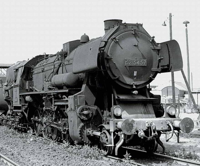 Steam locomotive BR 52 (3-RAIL AC)<br /><a href='images/pictures/Roco/68272.jpg' target='_blank'>Full size image</a>